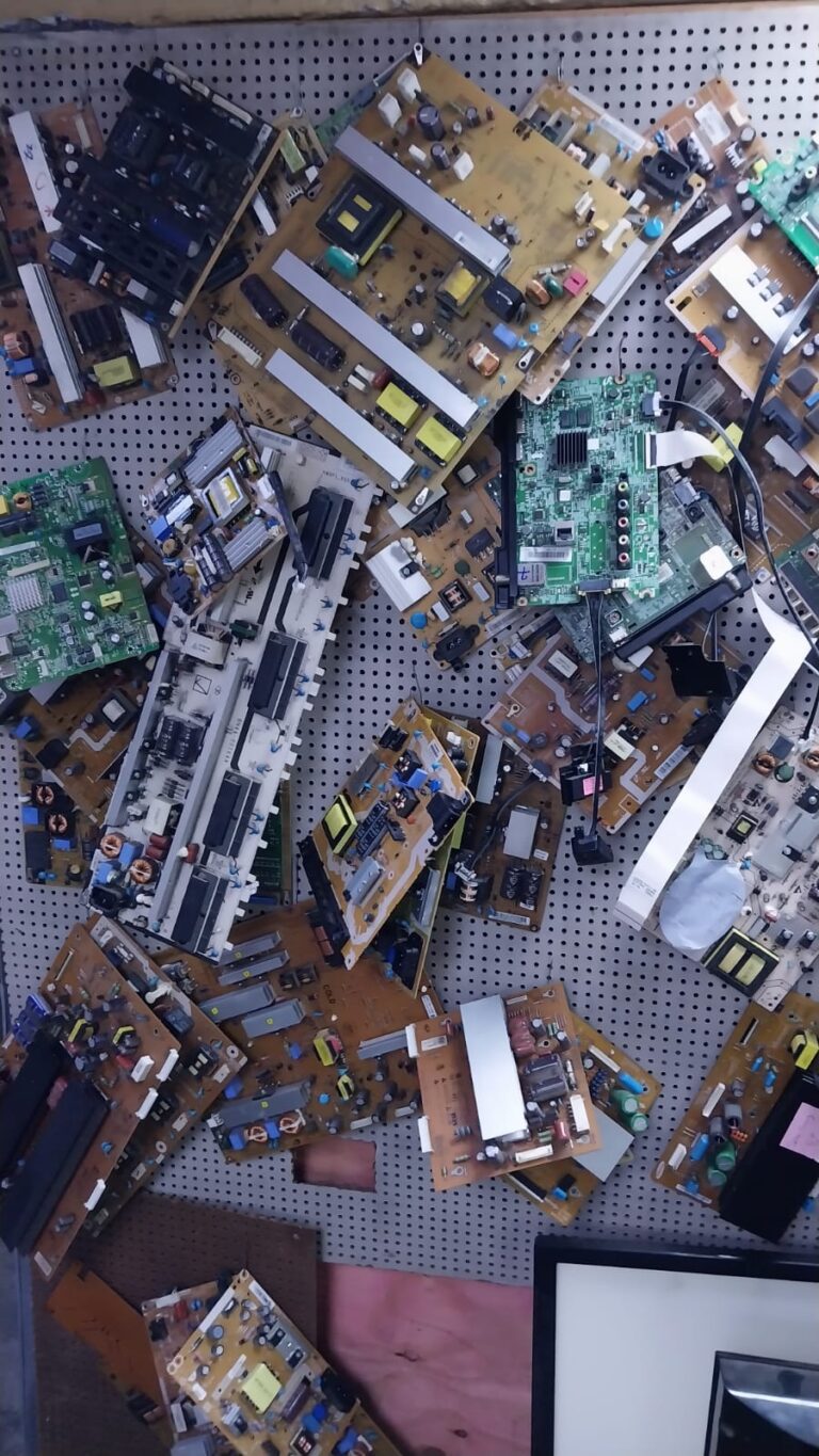 Grilo reparos de eletronicos e eletrodomésticos portateis