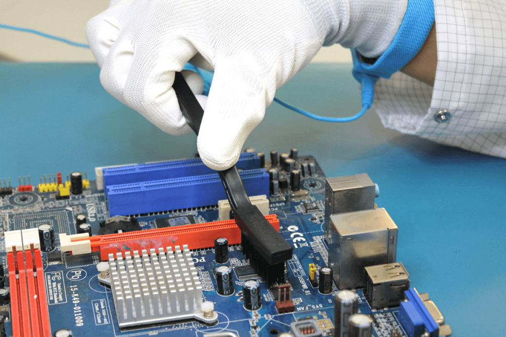 Revisão e Limpeza de Placas